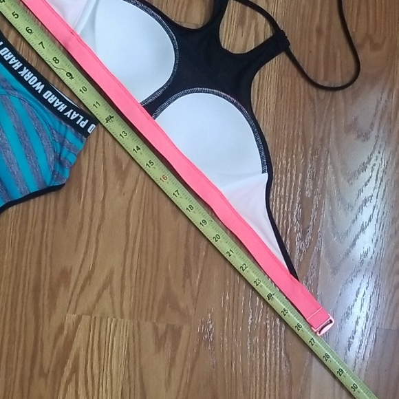 Victoria Secret bikini top an sports bra - Picture 5 of 8